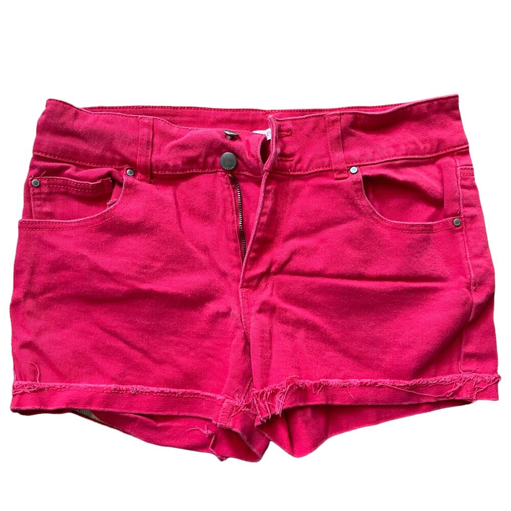 CHERRY RED "SHORT" SHORTS W 2 BUTTON AND ZIPPER CLOSURE, 98% COTTON, FITS GREAT!